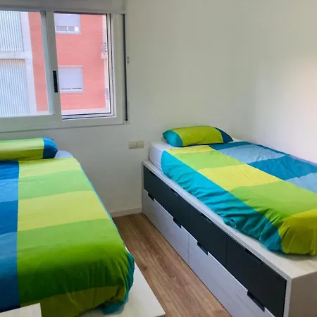 Apartmán Piso Con Piscina Y Playa A 300m *